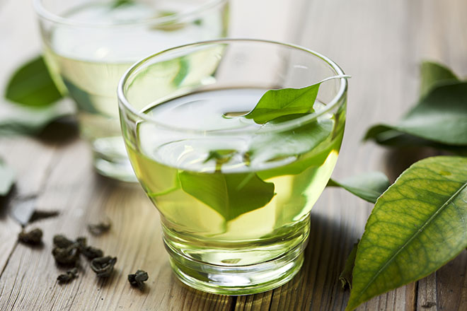 オフィスで飲むならコーヒーよりもお茶