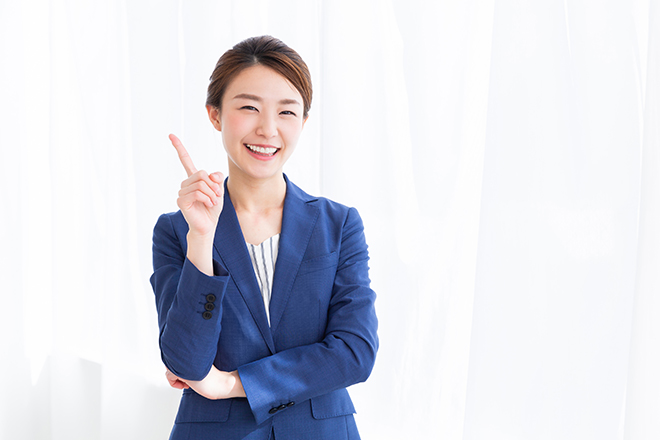笑顔の女性